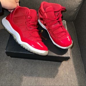 Jordan 11 gym red unisex